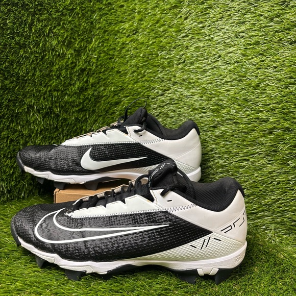 Size 10.5 Men’s - Nike Vapor Edge Shark 2 Cleats Black White Low Performance - Picture 1 of 7